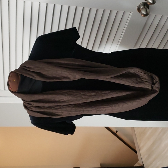 Scarf - Picture 1 of 4